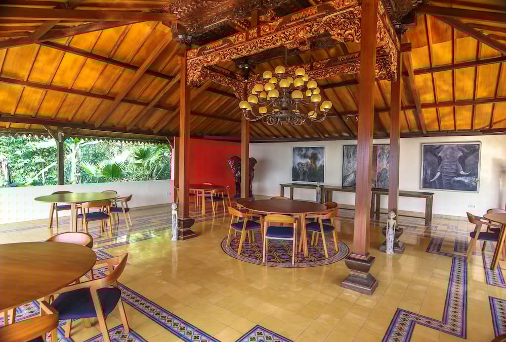 Villa Borobudur Resort 17/83
