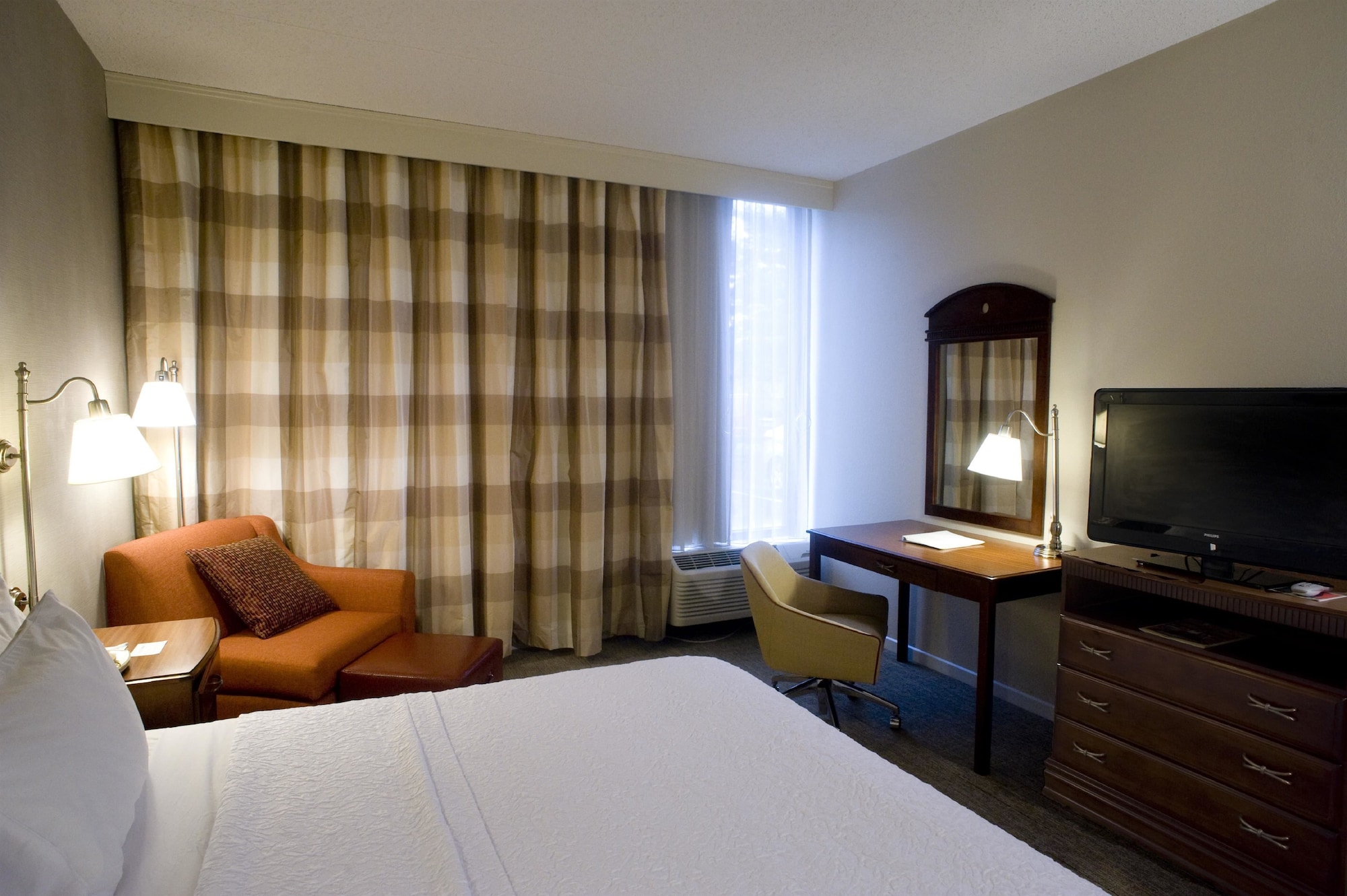 ROOM, KING BED, ACCESSIBLE