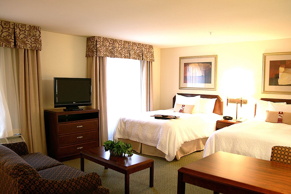Hampton Inn Suites San Marcos 18/44