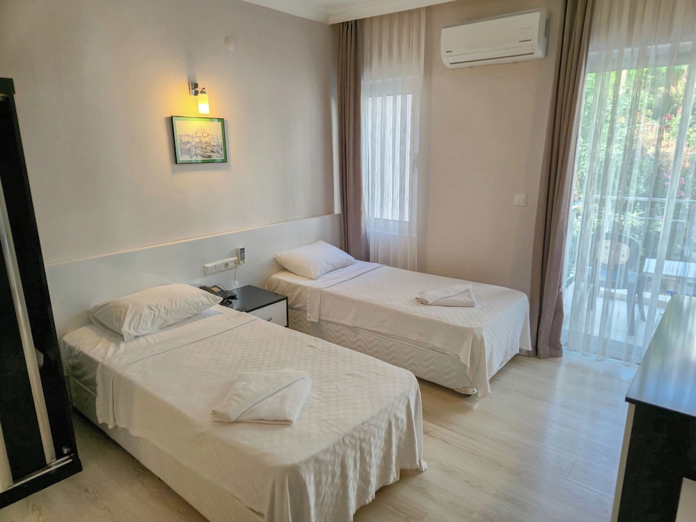 SUPERIOR, TWIN BEDS