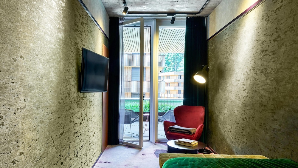 Me and All Hotel Flims, by Hyatt 54/62