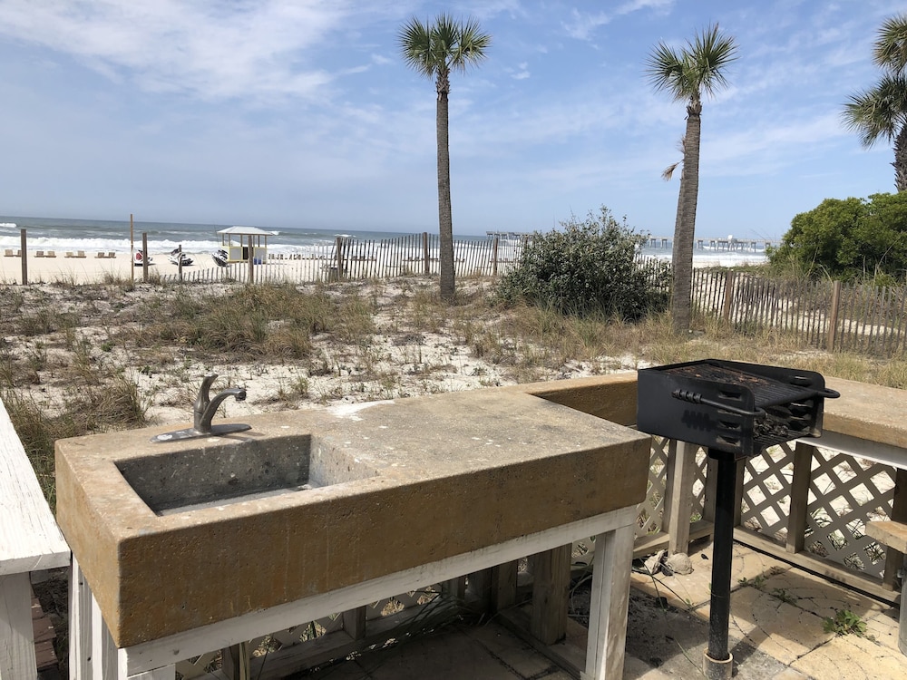 Beach Tower By The Sea 43/50