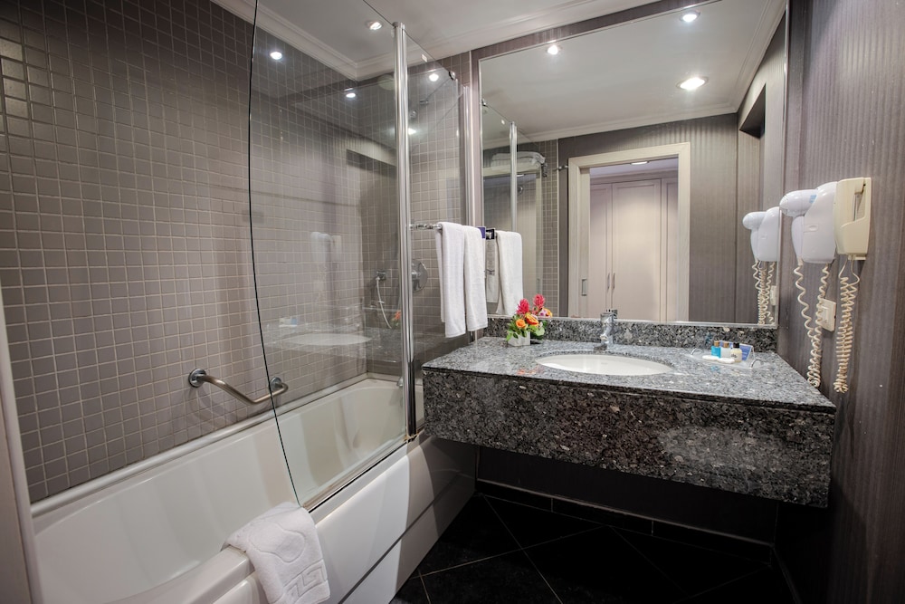 Buyukhanli Park Hotel And Residence 50/50