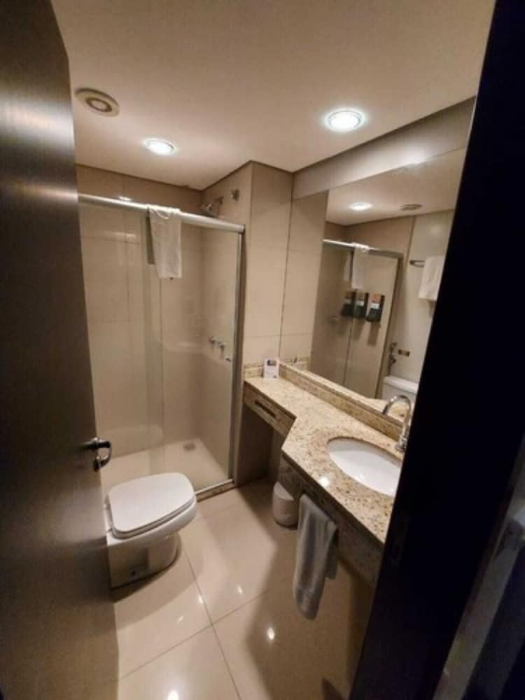 Class Hotel 33/69