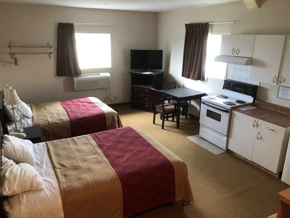 Travel Inn Suites Innisfail 25/46