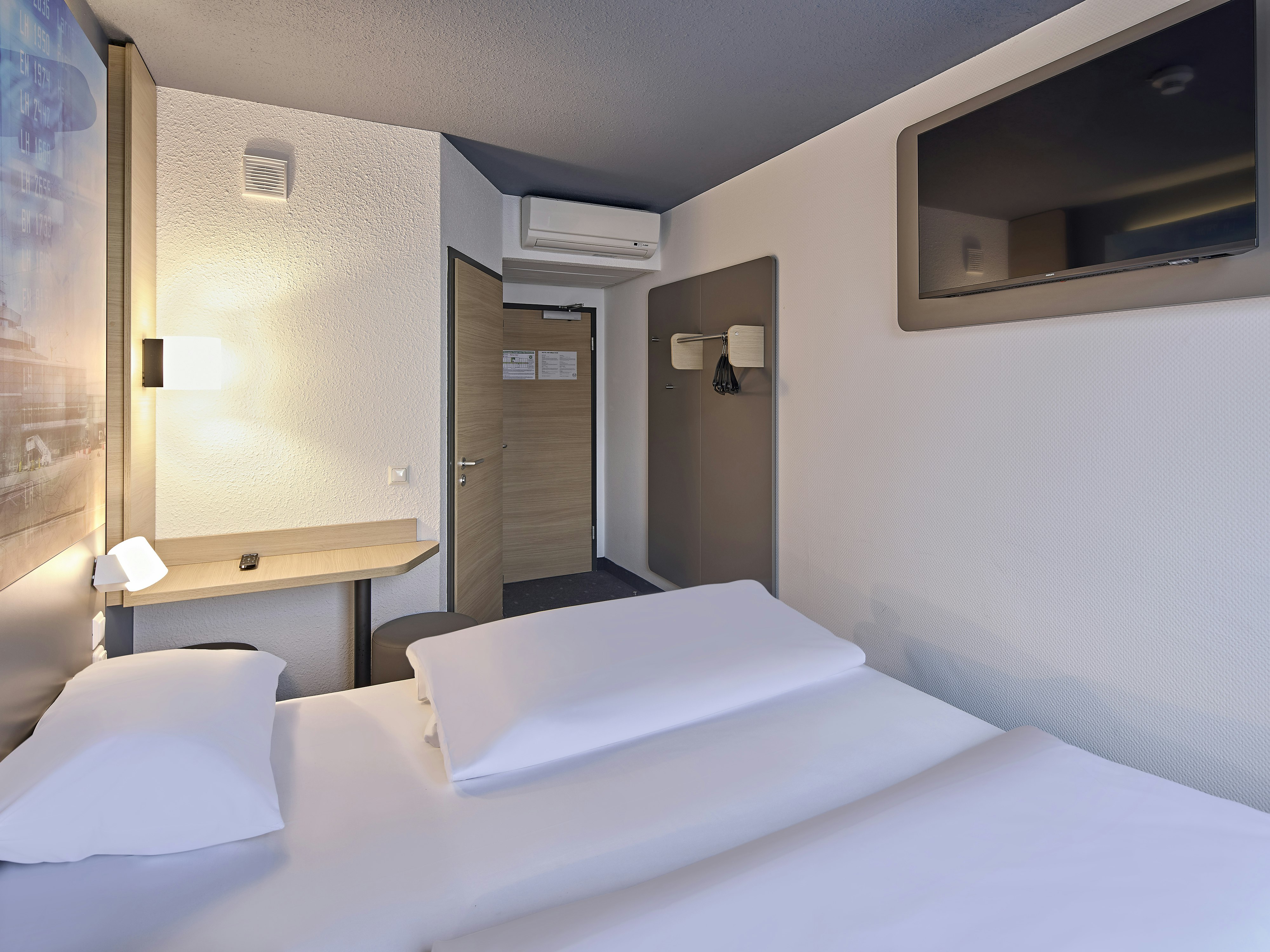 B&B Hotel Koln Airport 11/30