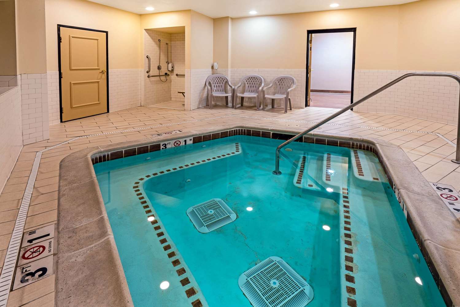 swimming pool spa