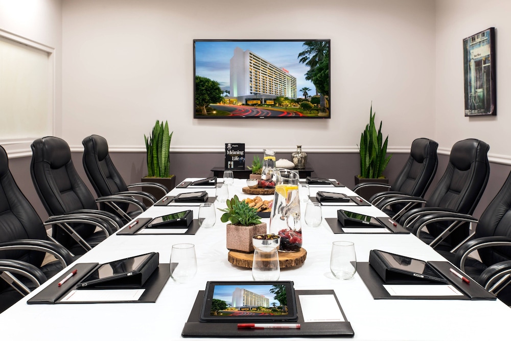 Torrance Marriott Redondo Beach 38/42