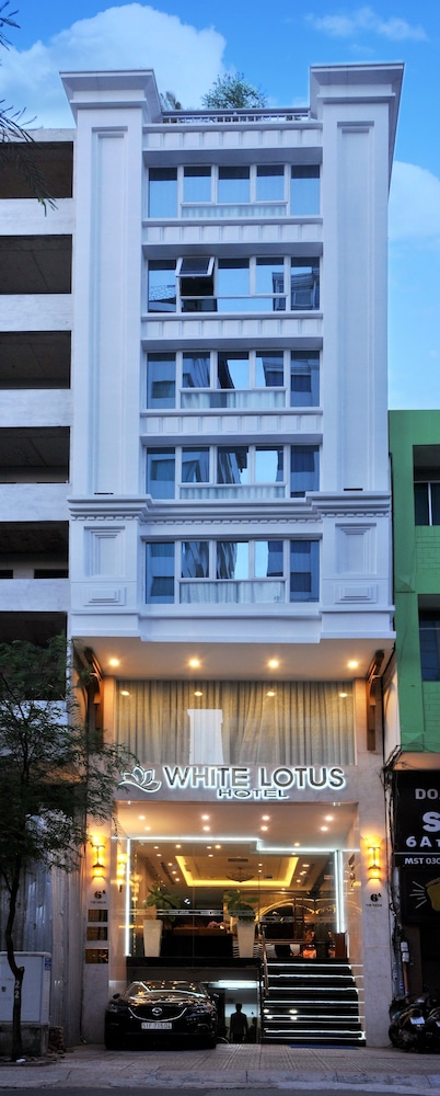 White Lotus Hotel photo1