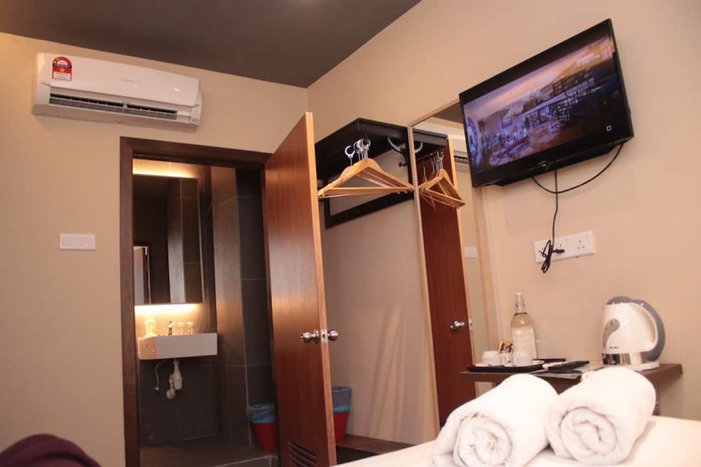 STANDARD, DOUBLE BED, NO WINDOW