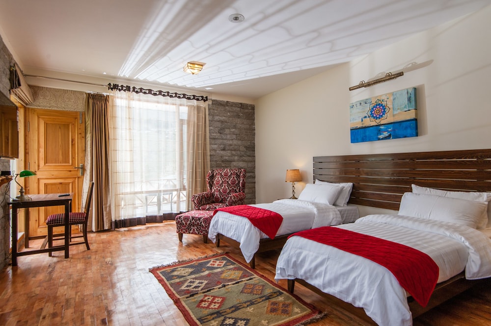 Larisa Resort Manali 18/114