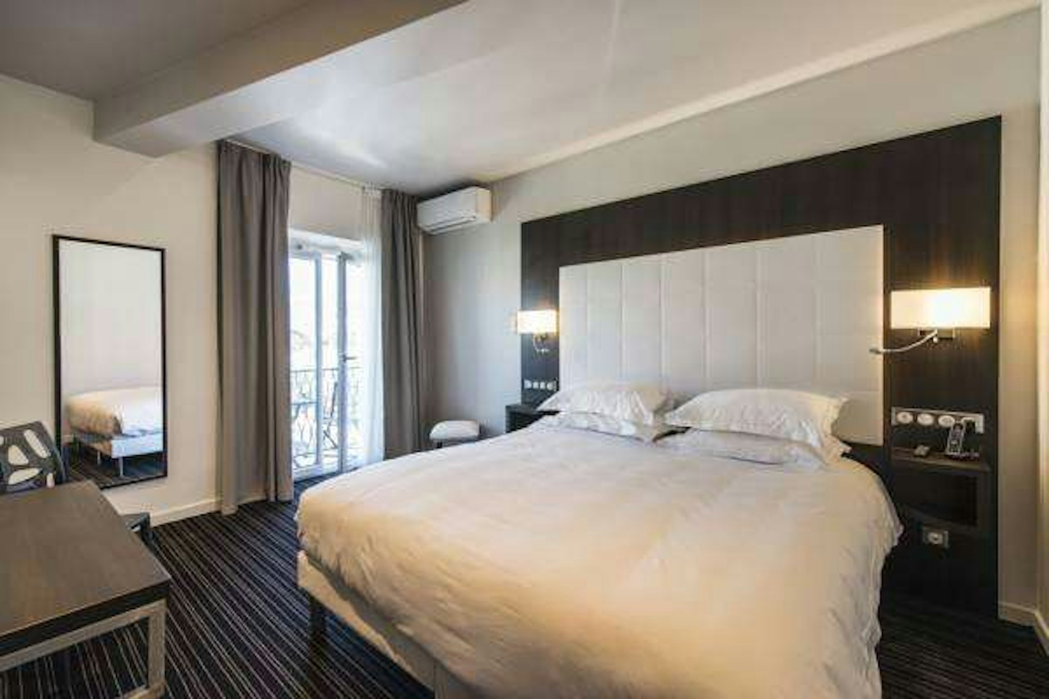 Hôtel 66 2/27