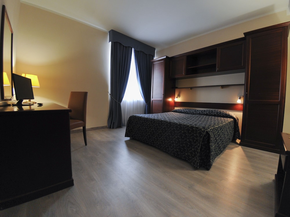 Mediterraneo Hotel 18/34