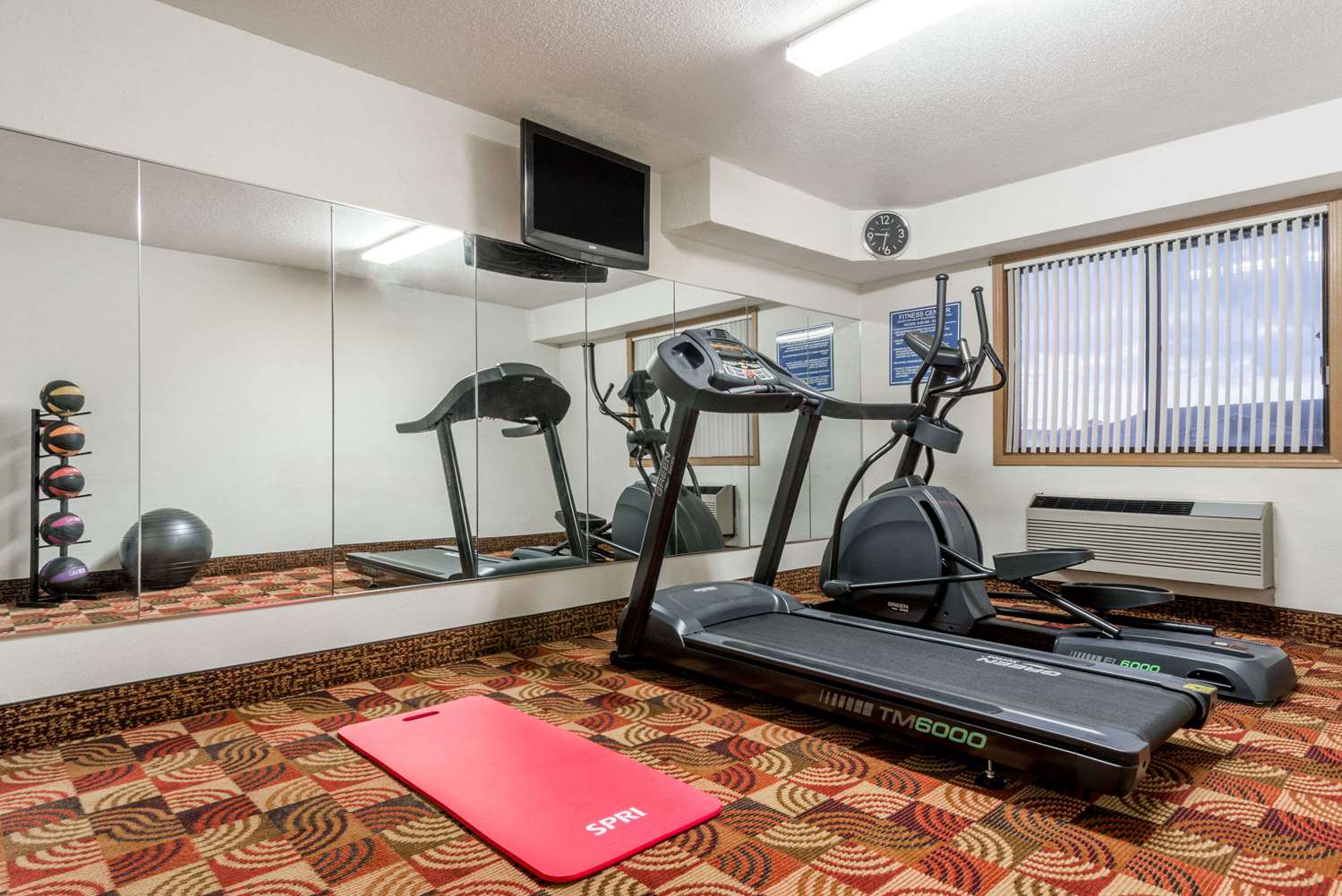 Days Inn By Wyndham Muncie -Ball State University 10/15