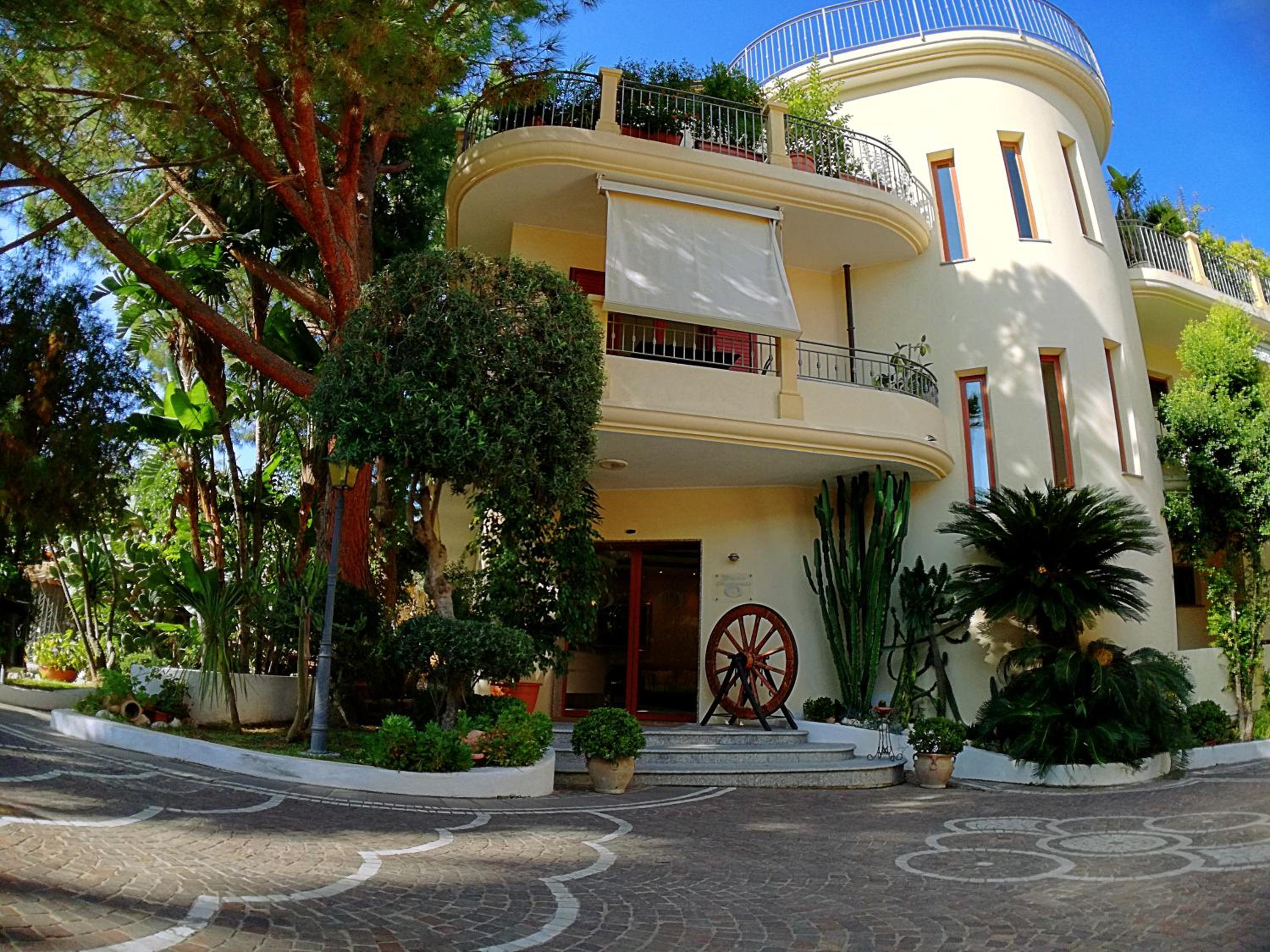 Hotel Piccolo 4/50
