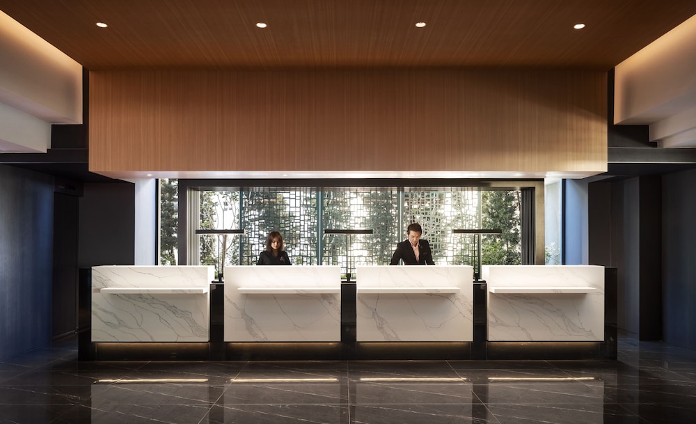 G Hotel Gurney 11/60