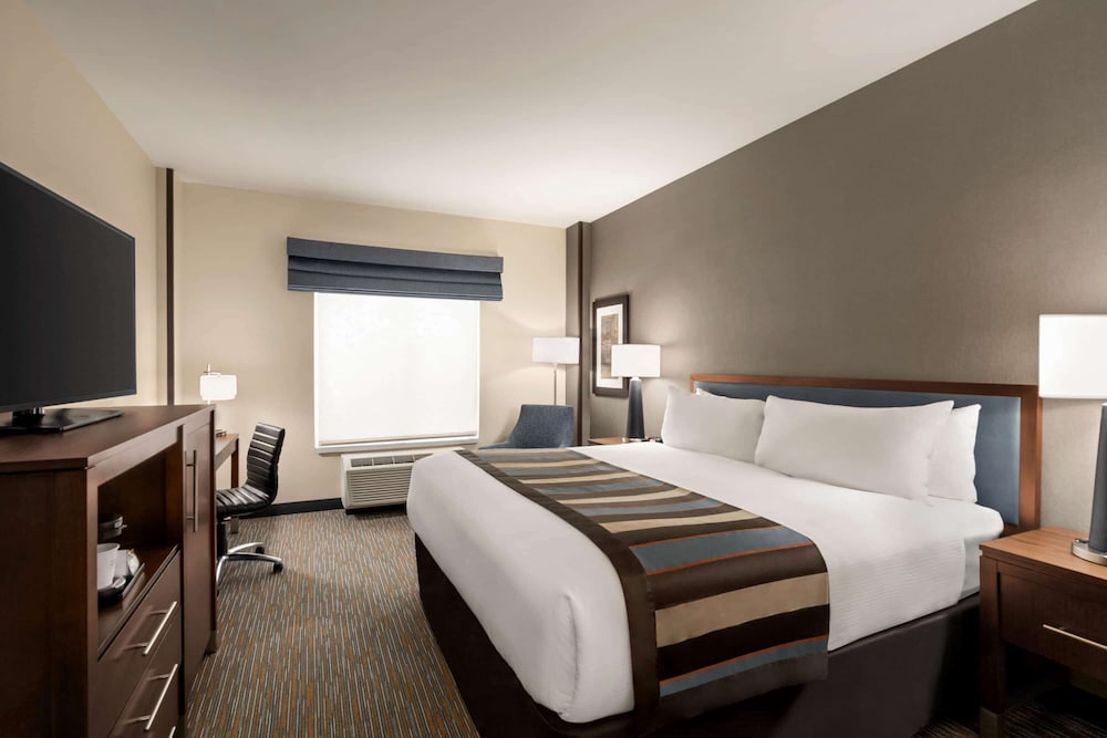 Courtyard by Marriott Seattle SeaTac Airport 18/49