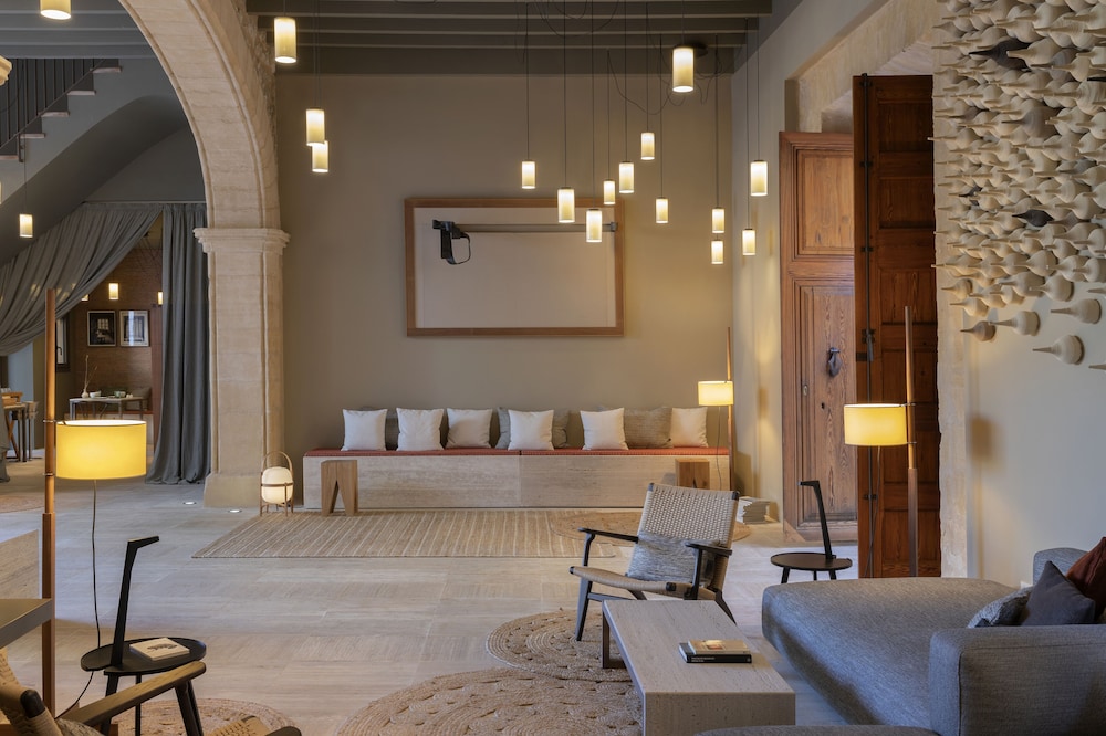 Boutique Hotel Can Aulí 32/34