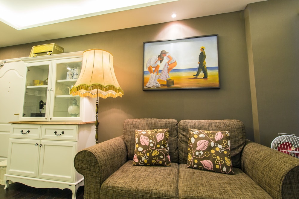 The Title Boutique Condotel 50/65