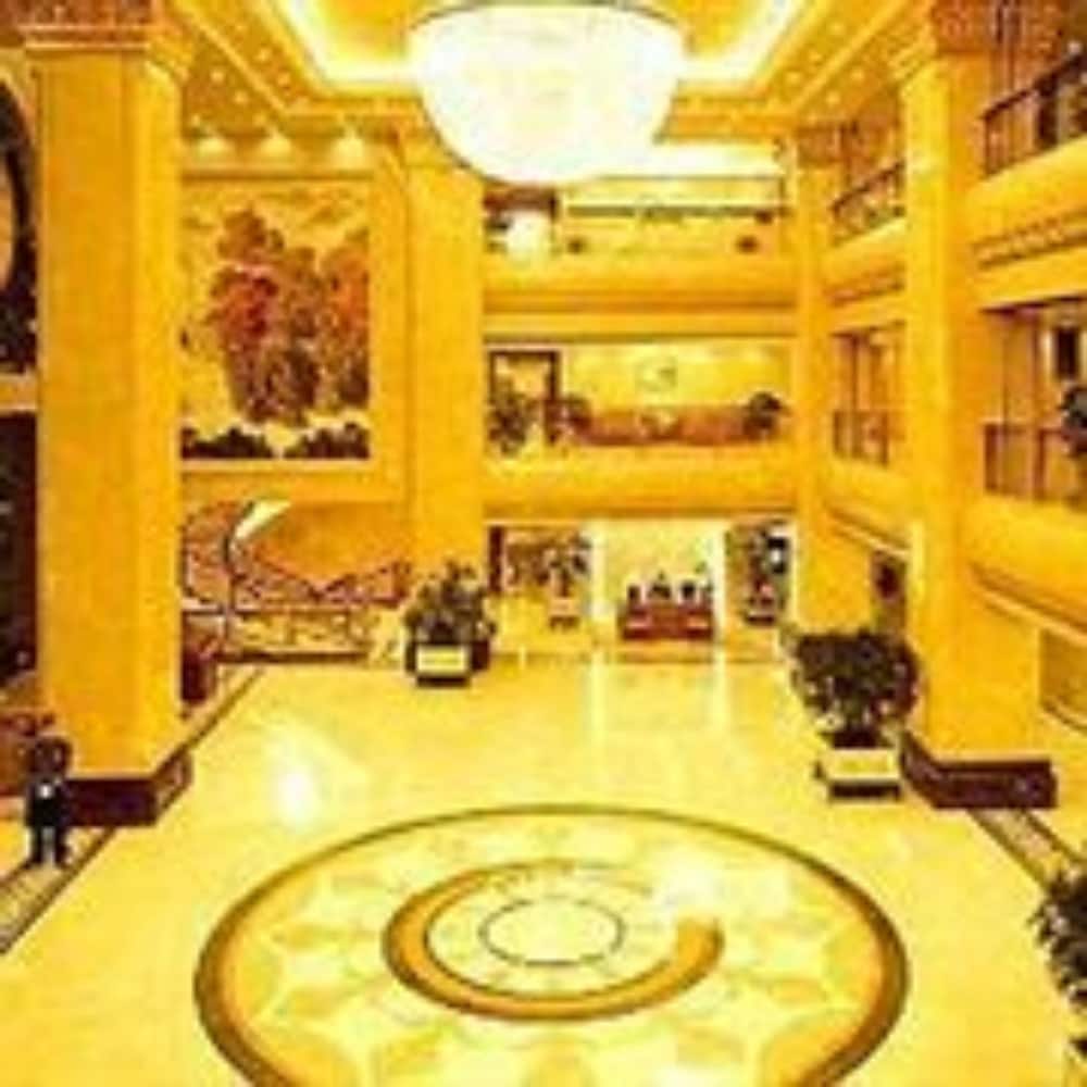Xinhai Jinjiang Hotel 7/45