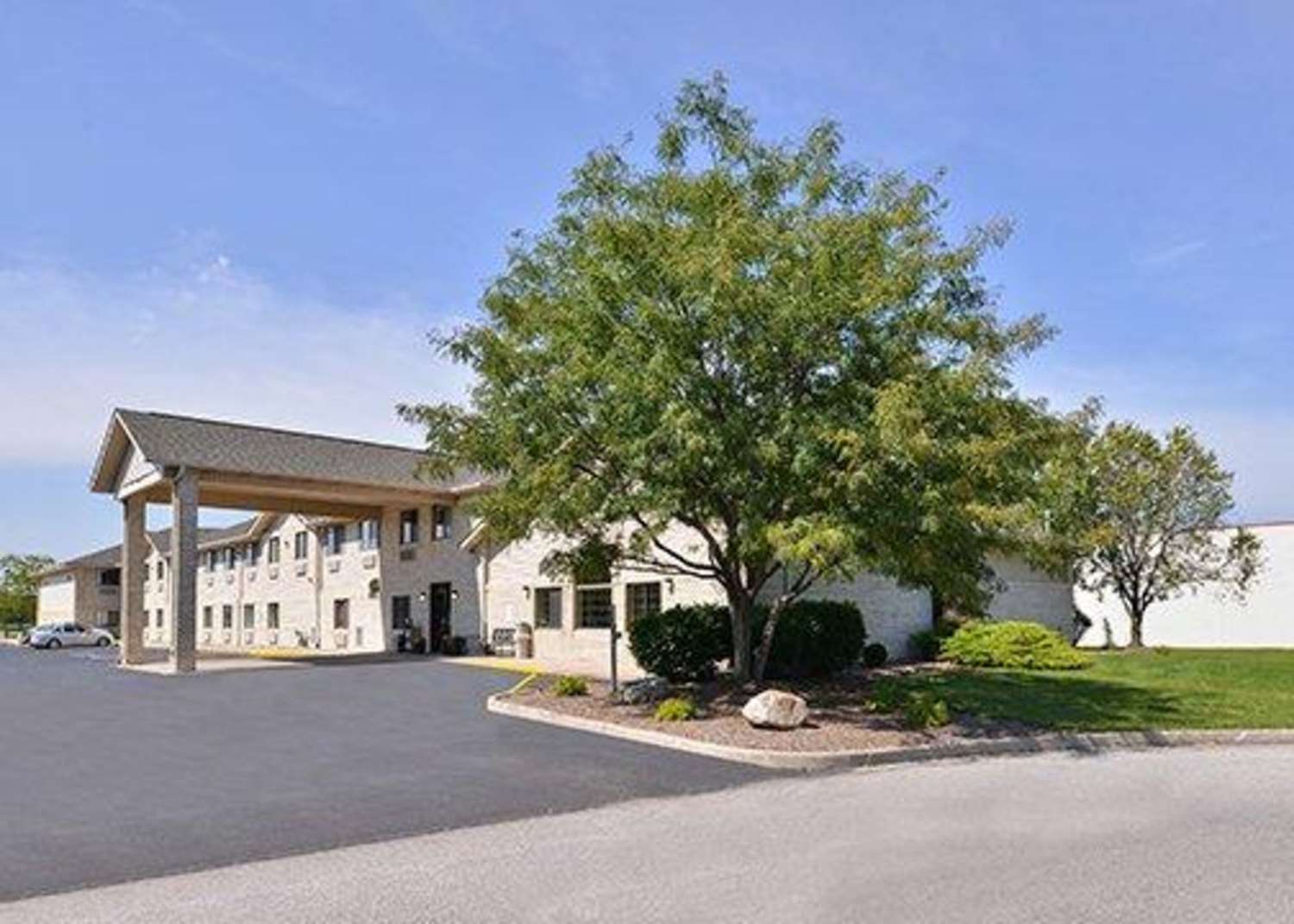 Express Inn & Suites 3/3