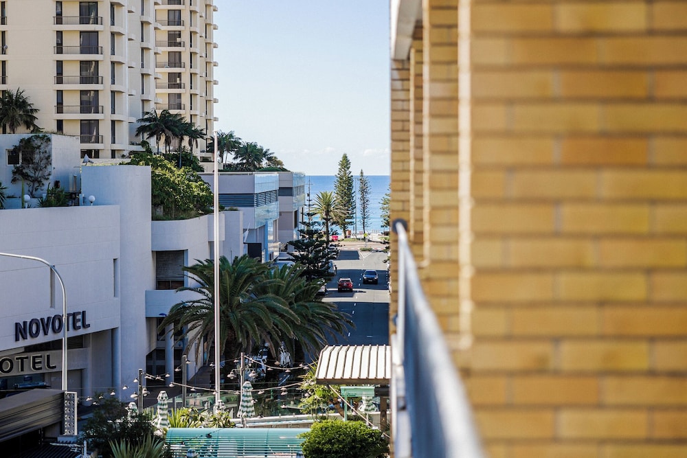 Bunk Backpackers Surfers Paradise Hostel 5/76