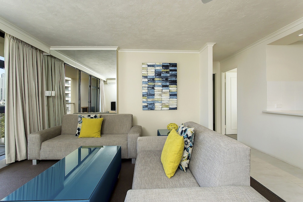 Breakfree Beachpoint Surfers Paradise 44/54