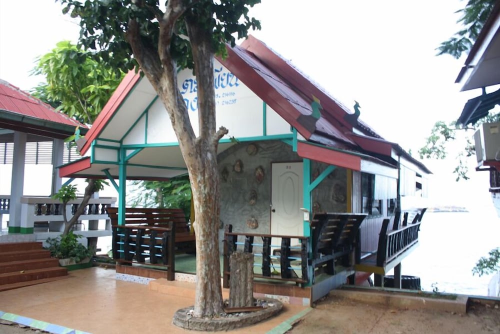 Rimtalay Resort Koh-Sichang 12/70