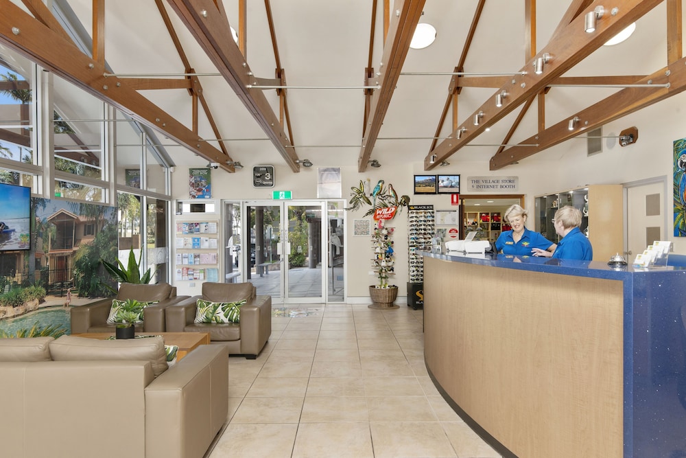 ASHMORE PALMS HOLIDAY VILLAGE 12/78
