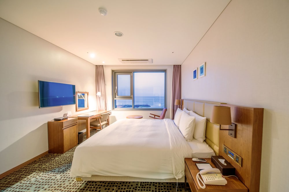 Grabel Hotel Jeju 11/77