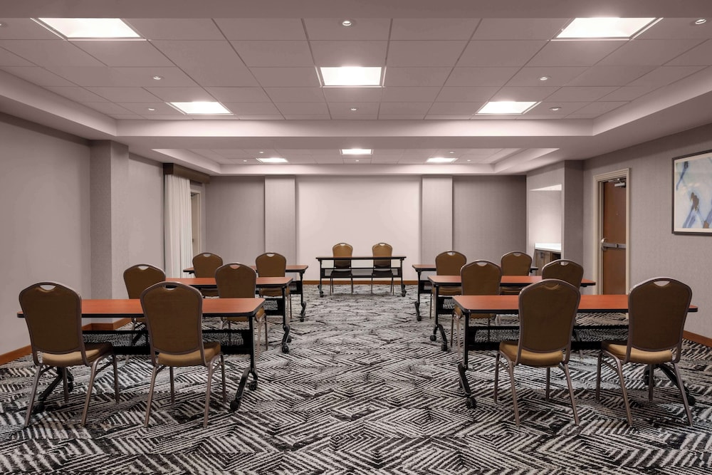 Hyatt Place Chantilly Dulles Airport South 51/58