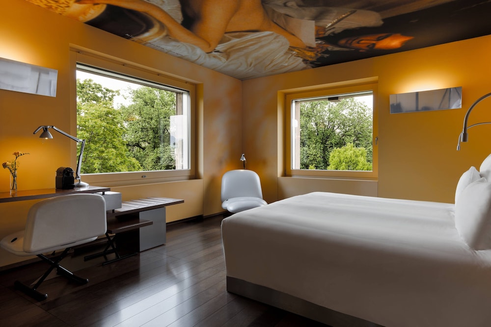 The Hotel Lucerne Autograph Collection 31/35