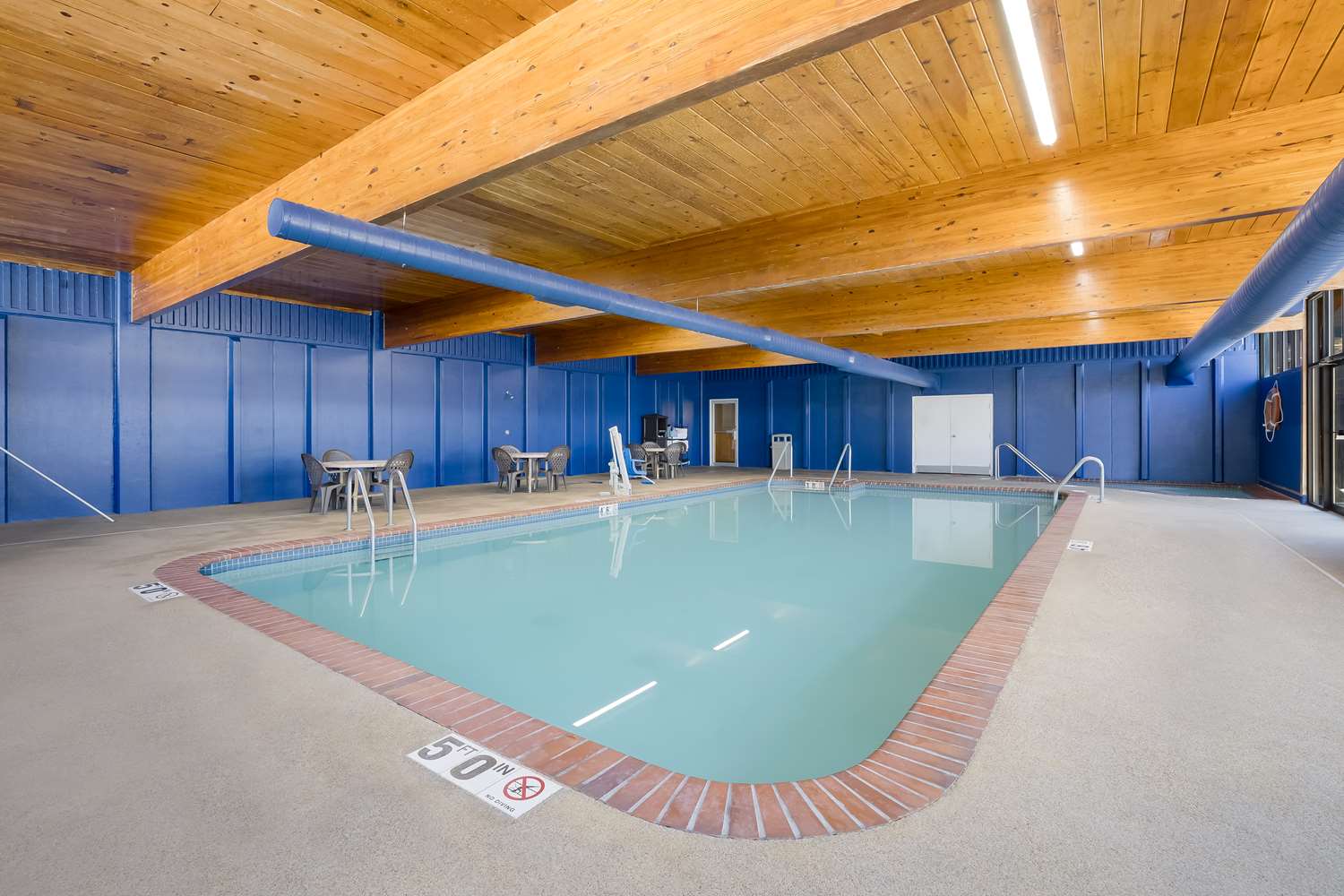 Riverfront Inn Marinette 17/43