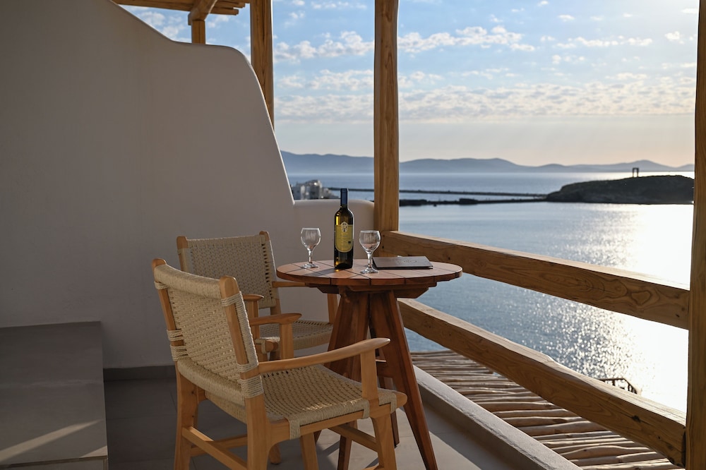 Iliada Suites - Adults Only 44/50