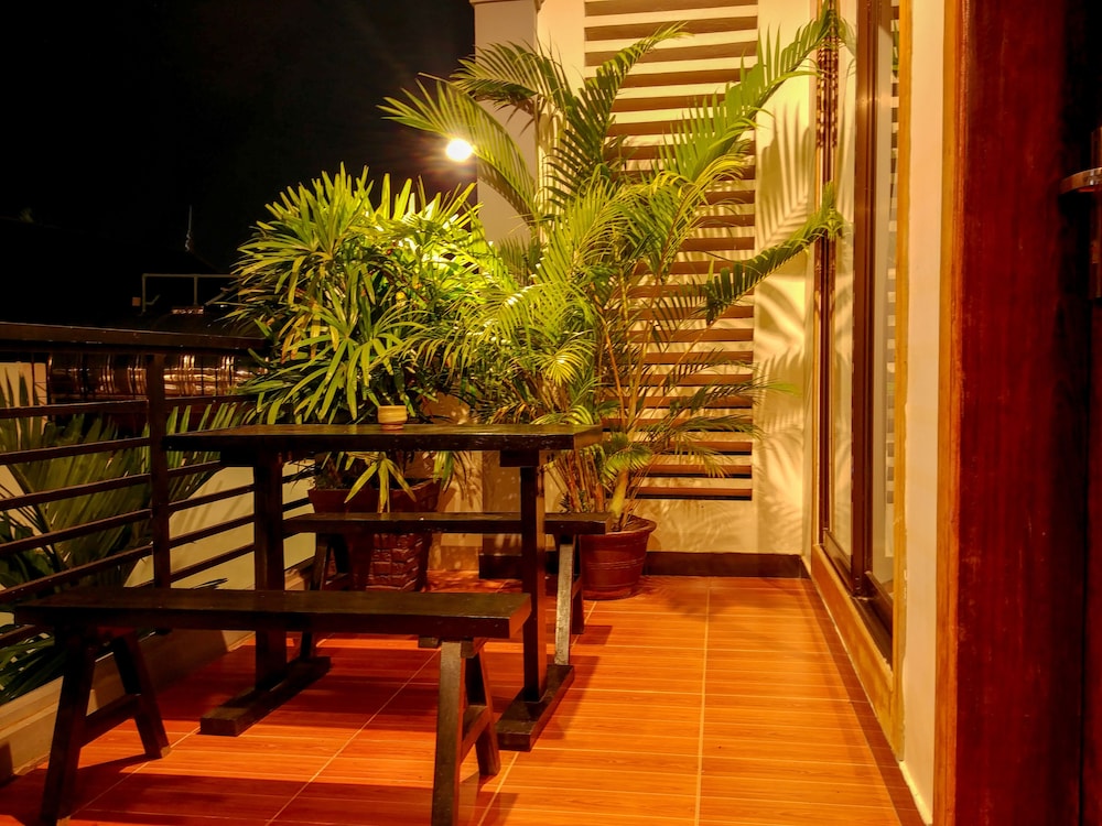 Asanak D'angkor Boutique Hotel 35/50