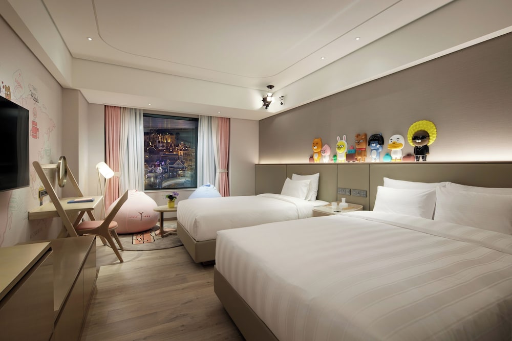 World, Kakao, 1 Queen and 1 Single Bed, with View