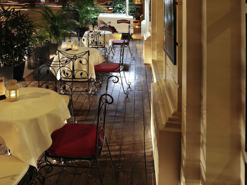 Mercure Hanoi La Gare Hotel 48/68