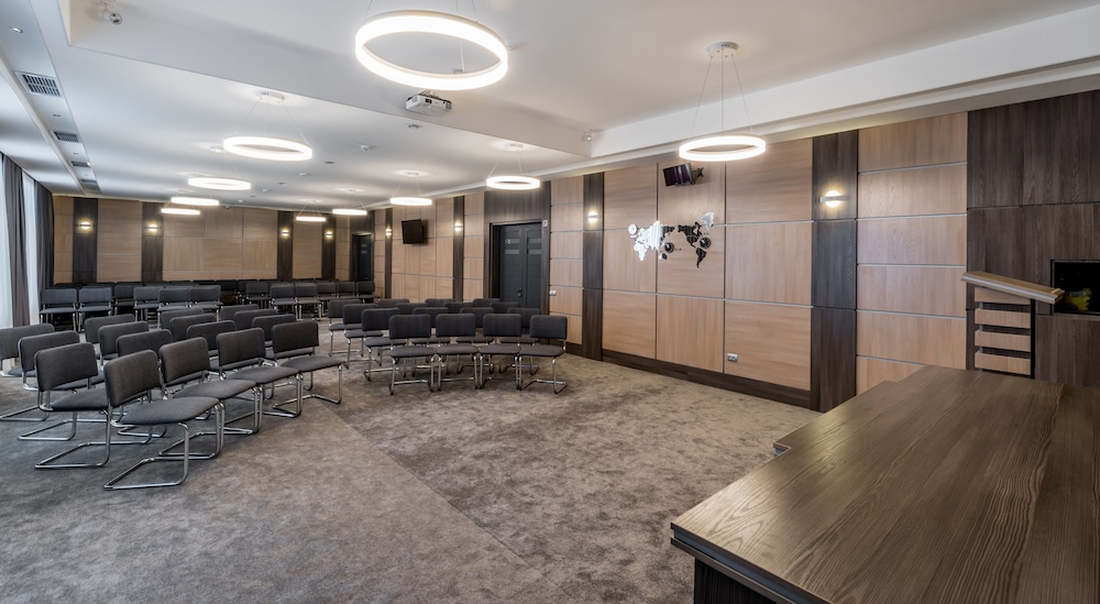 ASTER HOTEL GROUP 52/55