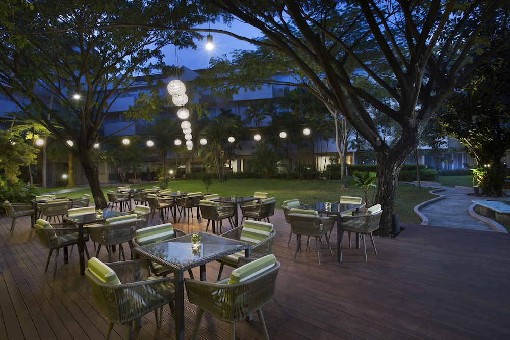 Delonix Hotel Karawang 41/55