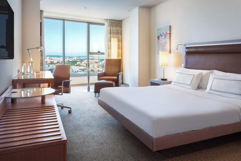Melia, King Bed, City View