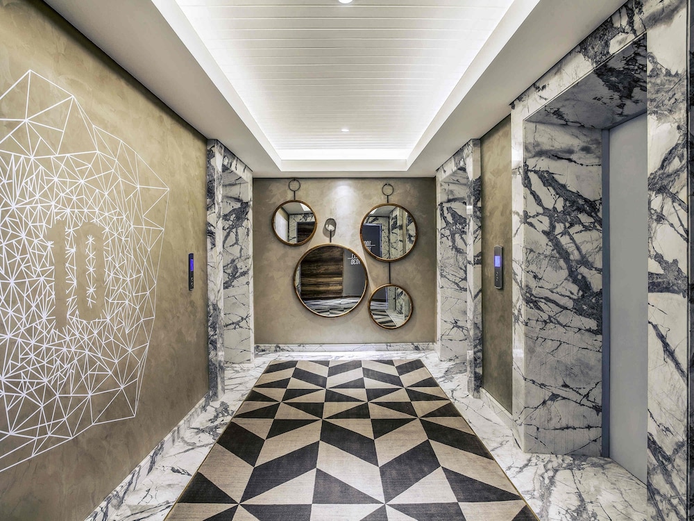 Mercure Jakarta Pantai Indah Kapuk 32/73