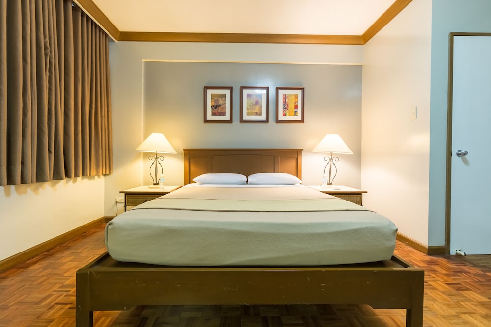 Tropicana Suites 23/74