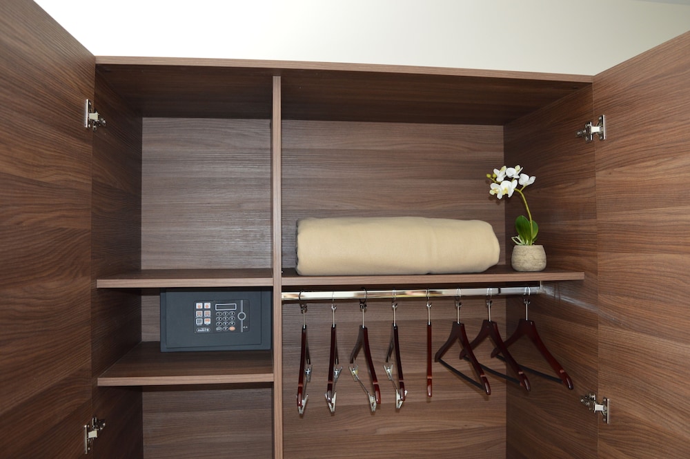 Hotel Port Toga 50/62