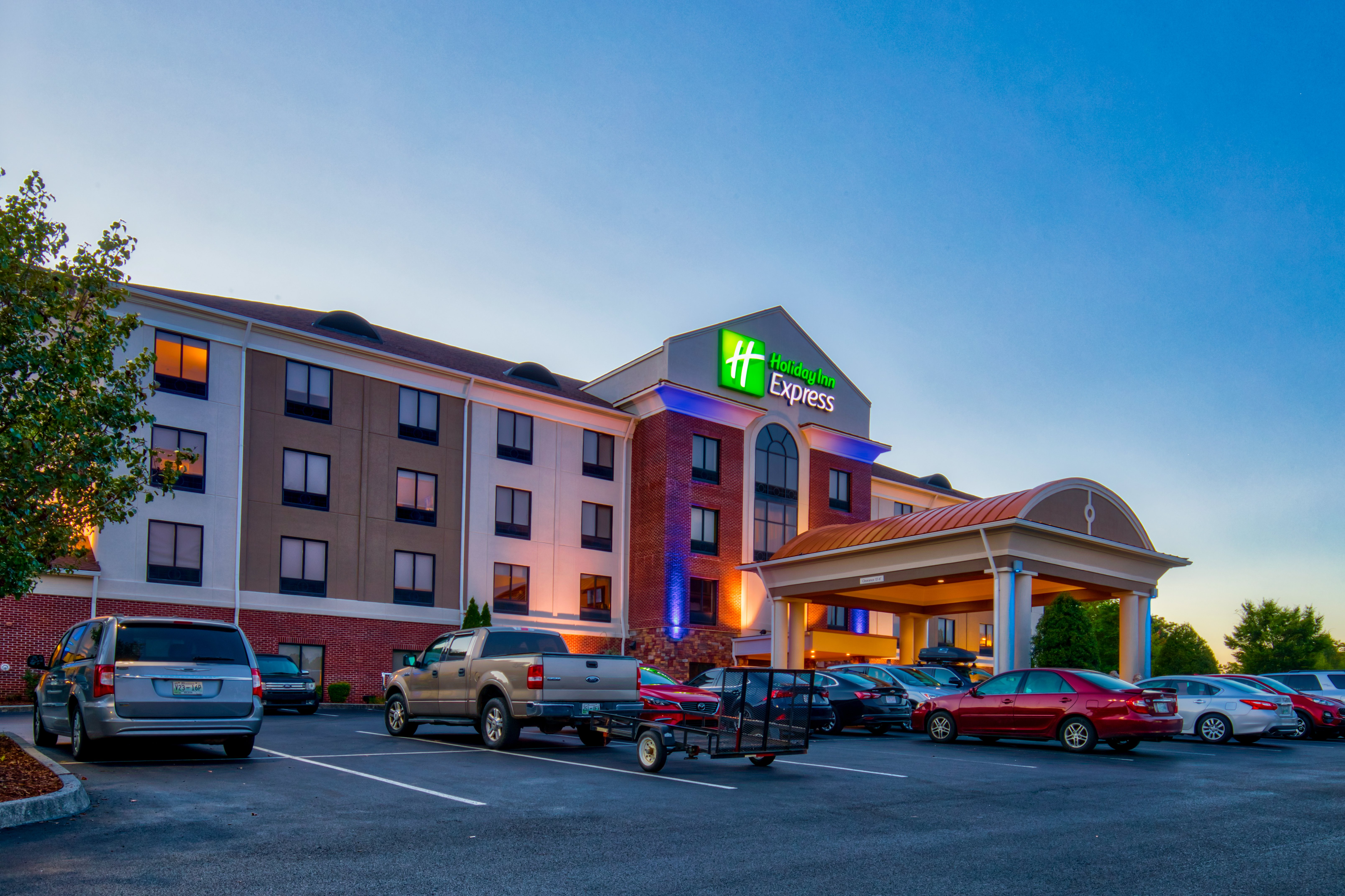 Holiday Inn Express Johnson City 46/48
