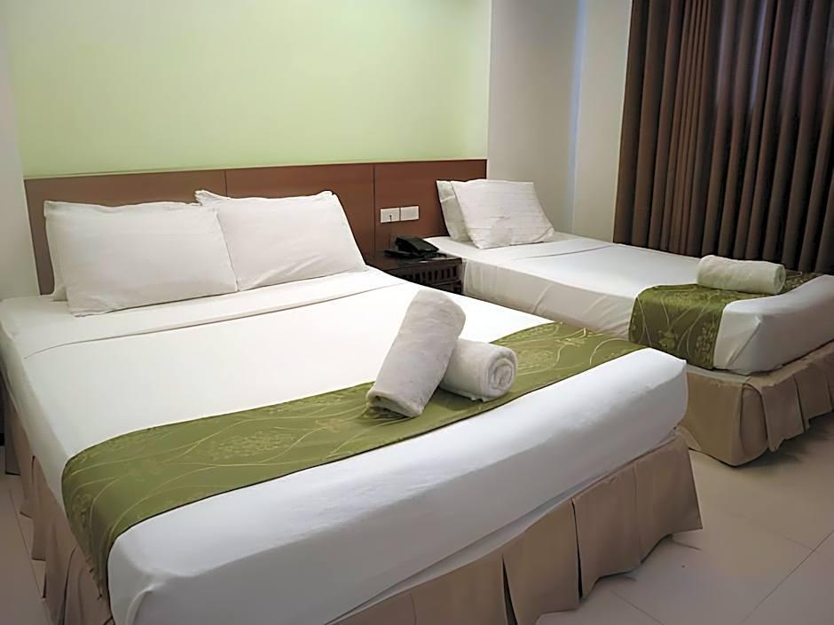 Chito's Hotel 25/50