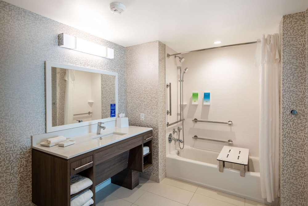 Home2 Suites By Hilton Phoenix Airport North 13/47