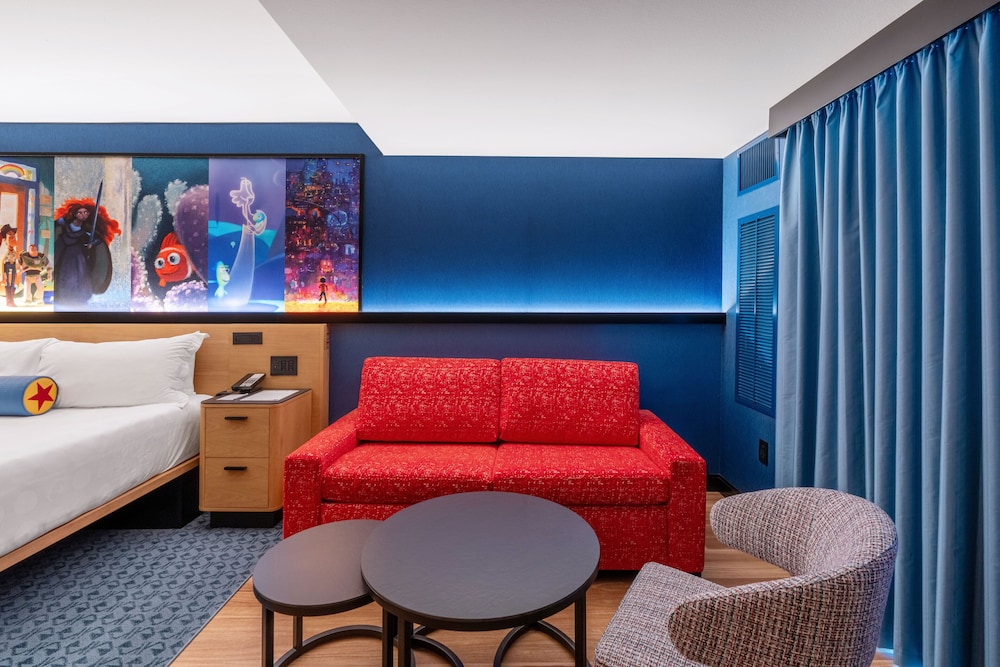Pixar Place Hotel 40/60