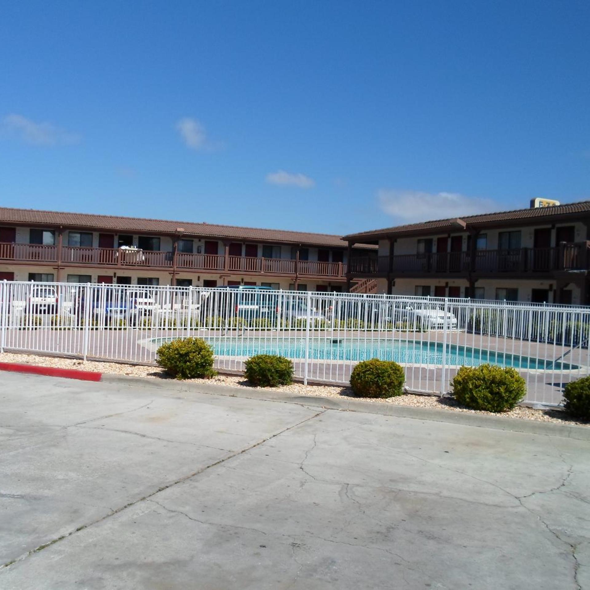 EZ 8 Motel Newark 22/25