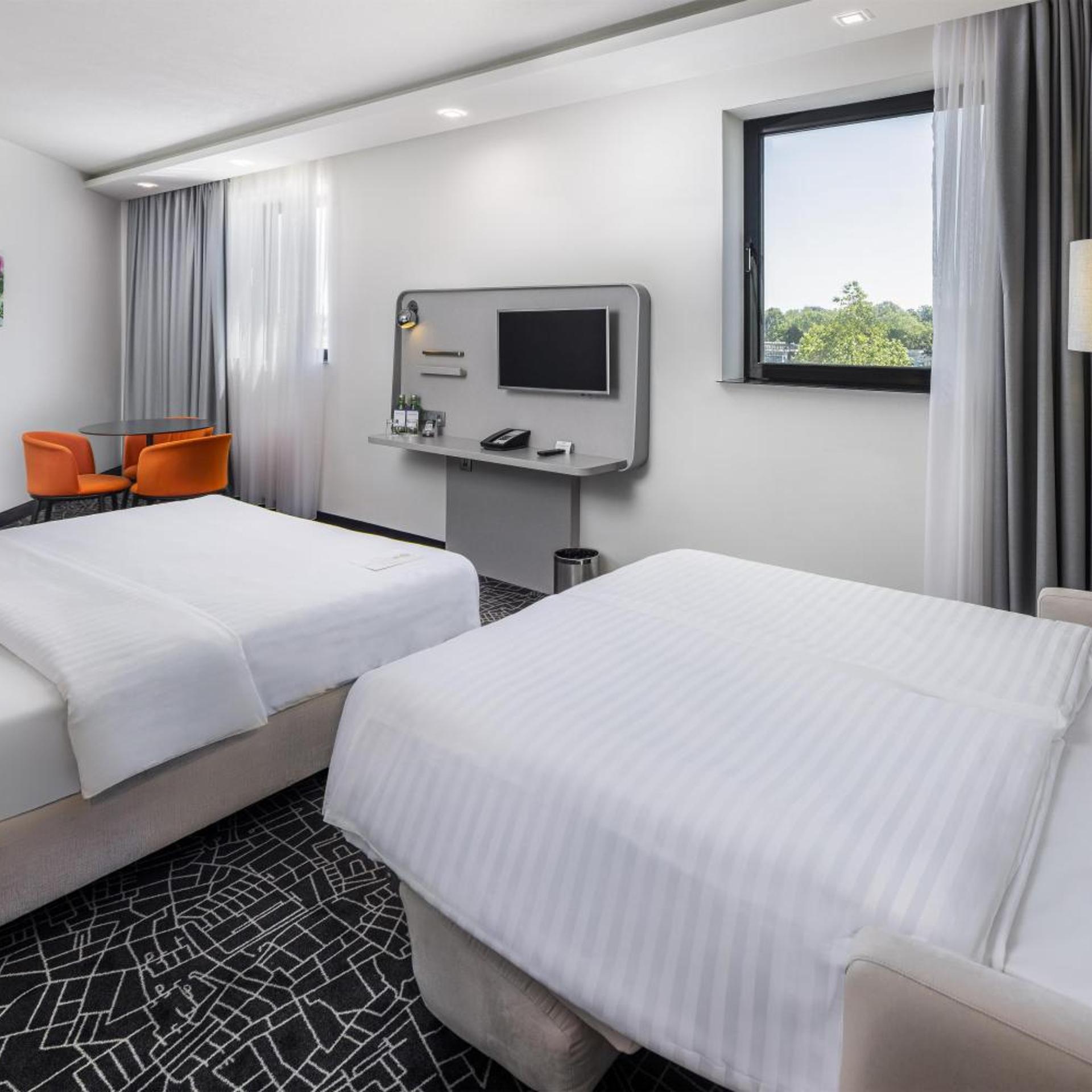 جناح جونيور، Park Inn by Radisson Danube Bratislava 2/10