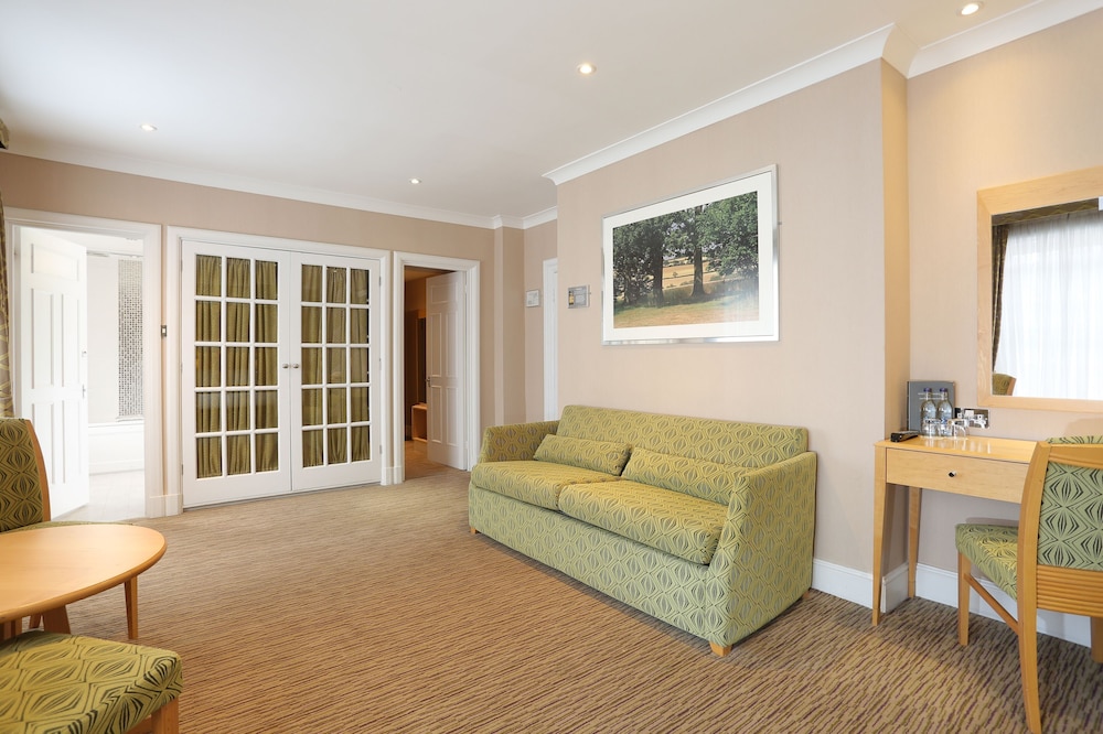 West Lodge Park Hotel 24/42